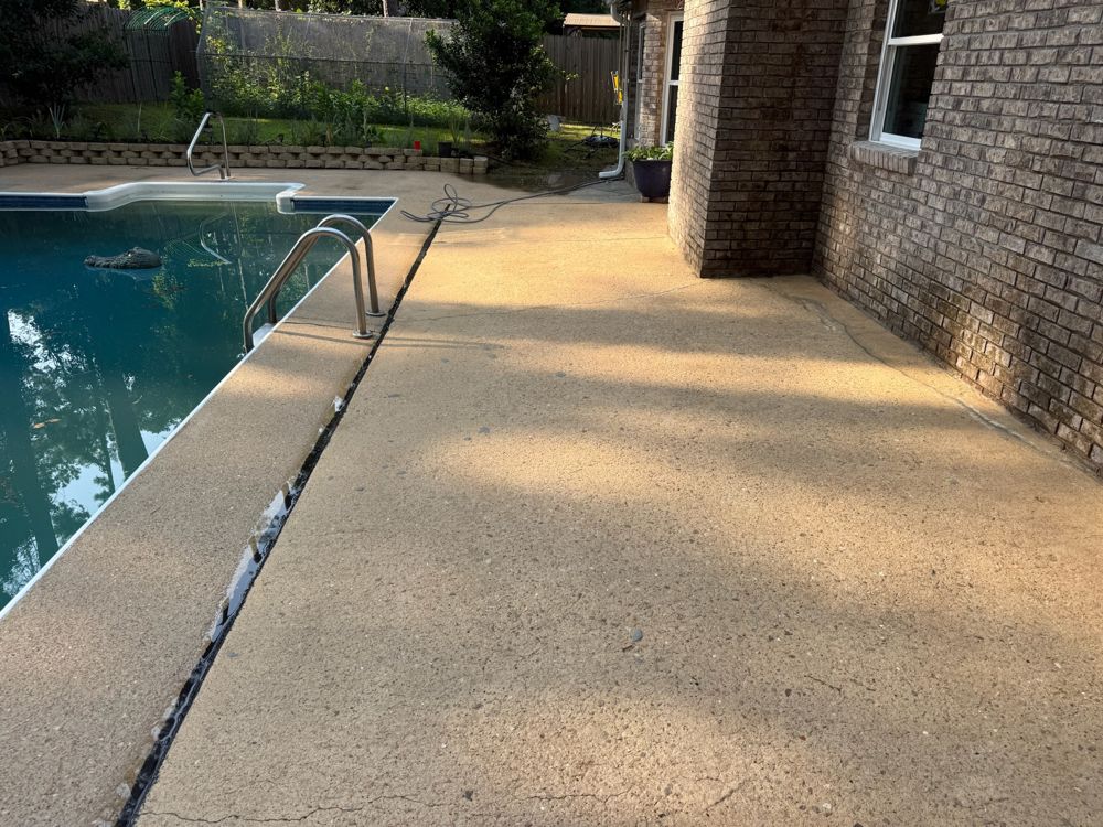 A pool deck after a Capital City pressure wash